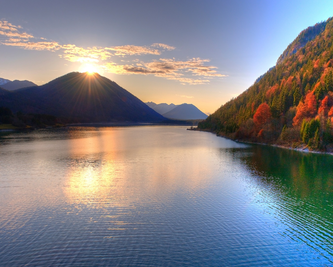 Закат в горах обои