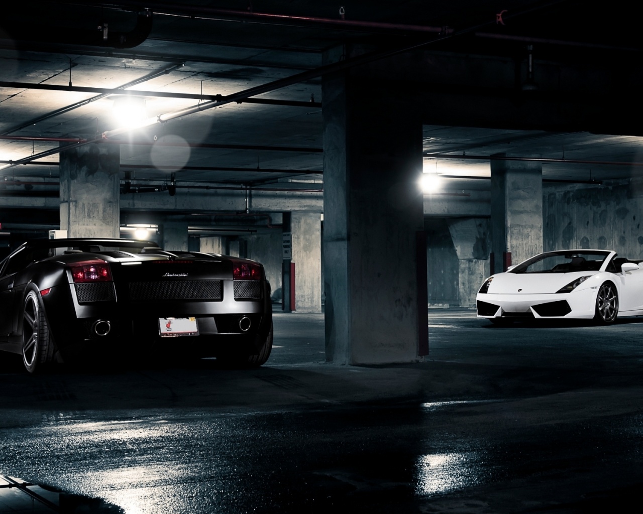 Ламборджини на подземной парковке обои