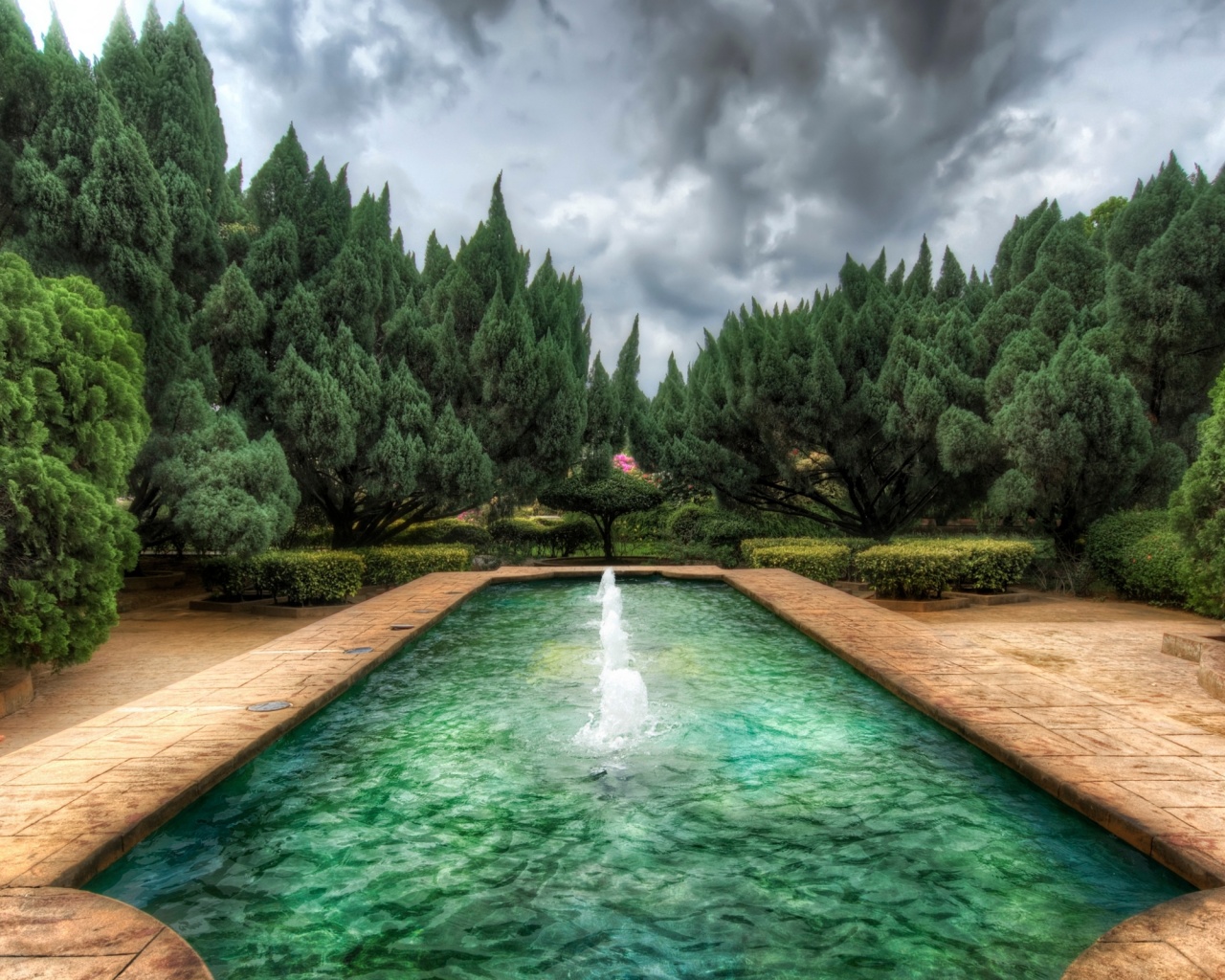 Фонтан в заповеднике обои