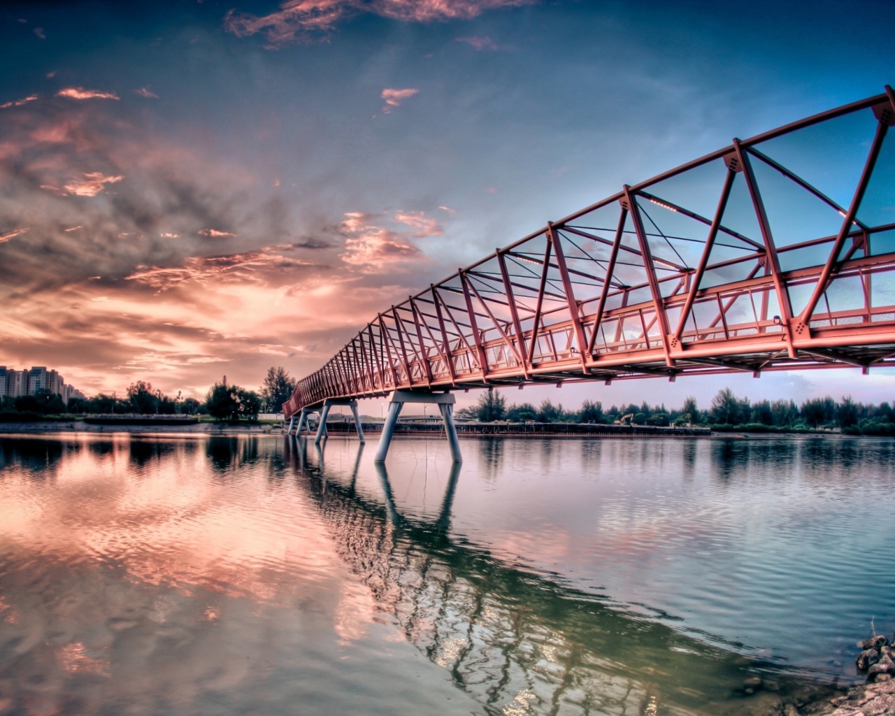 Мост через реку обои