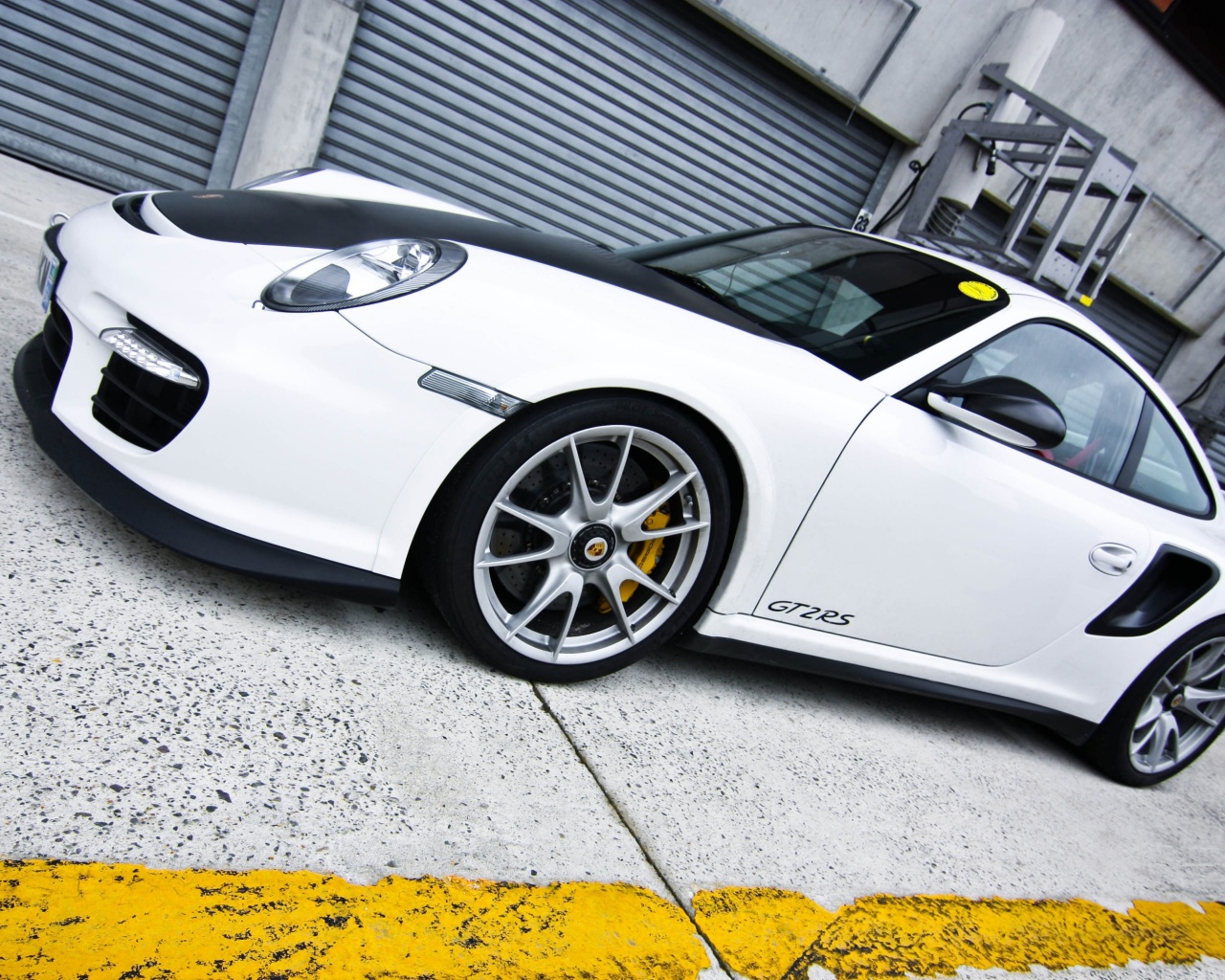 Белый порше обои