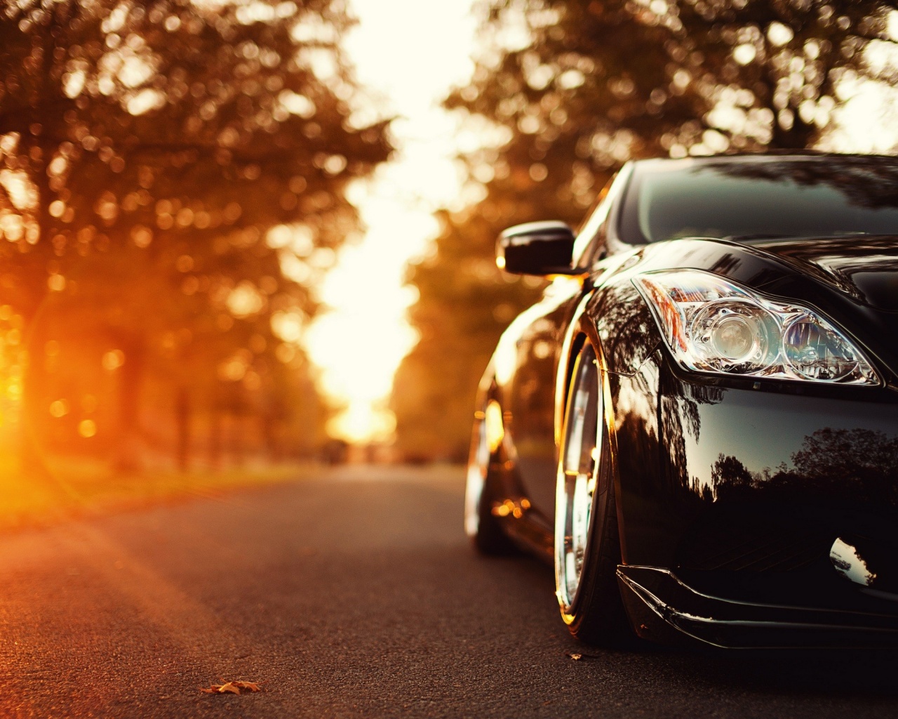 Автомобиль на закате обои