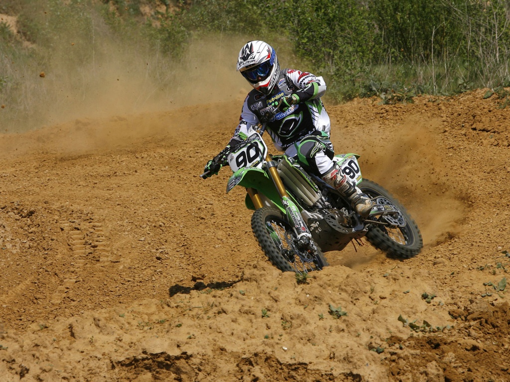 На мототреке обои