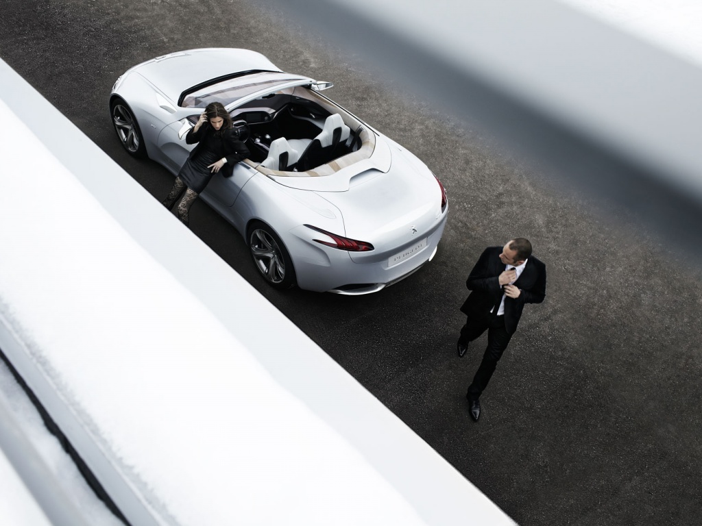 Пара у кабриолета Пежо обои