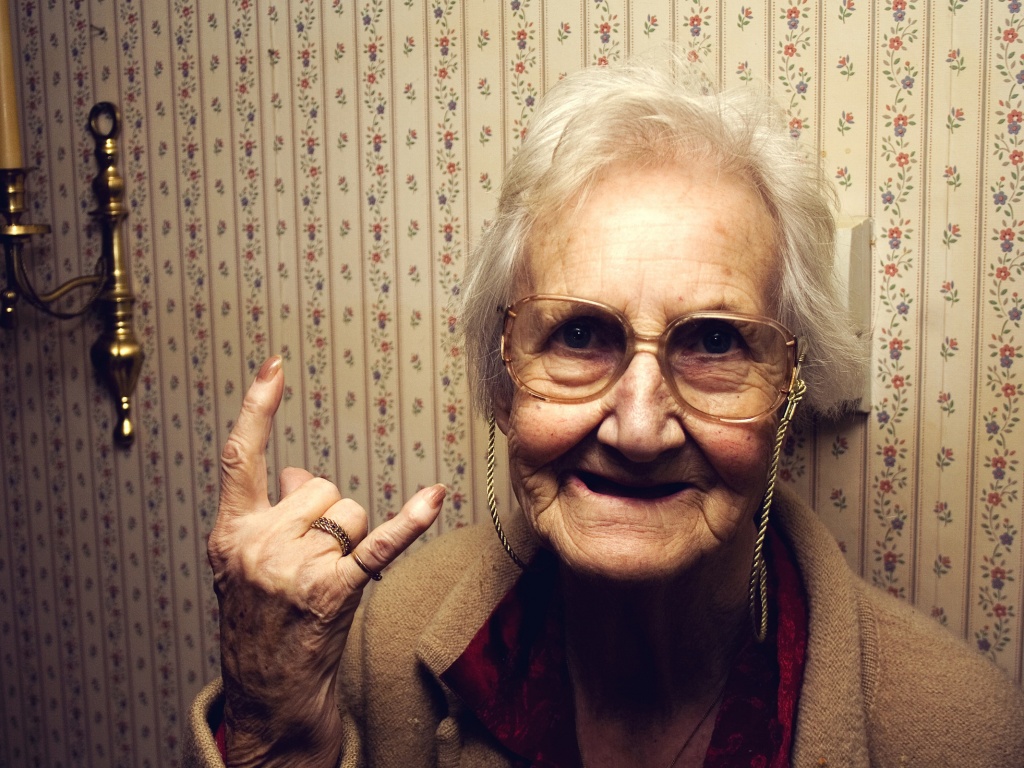 Чумовая бабуся обои