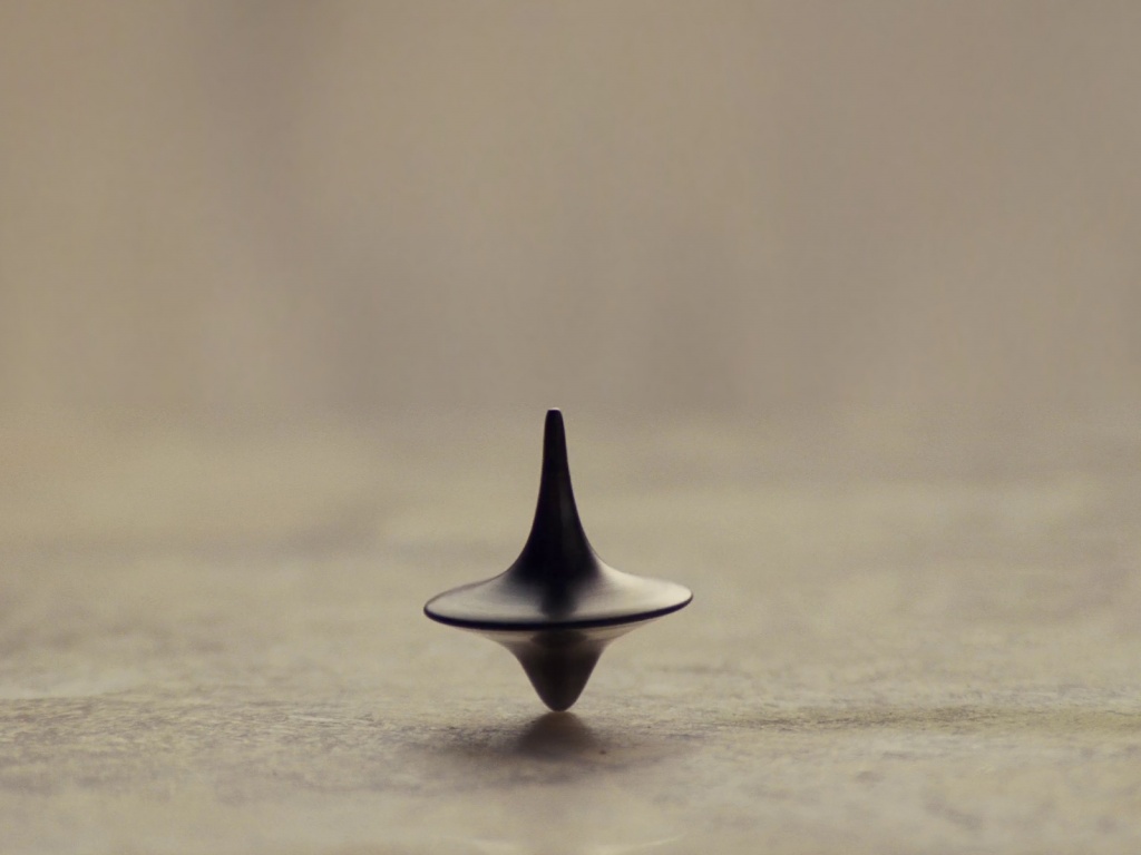 Волчок обои