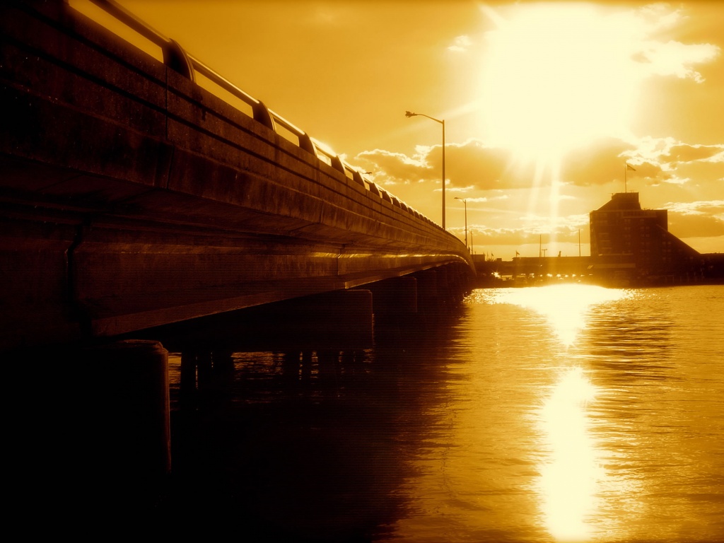 Залитый солнцем мост обои