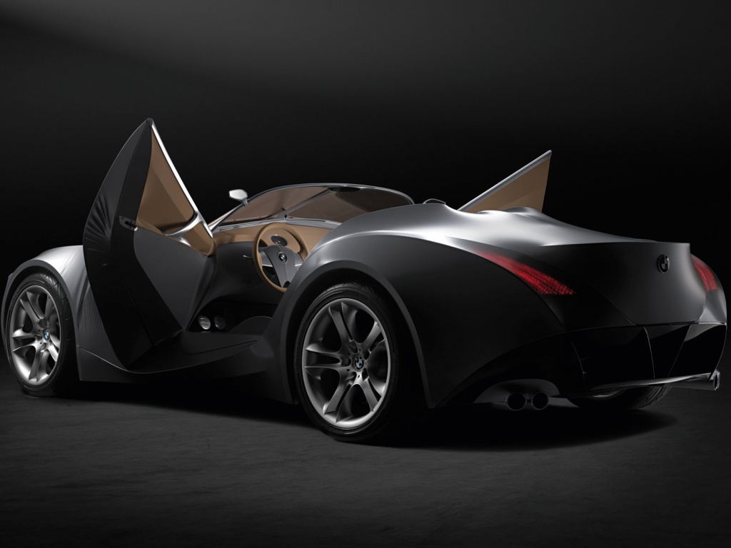 Автомобиль с распахнутыми дверцами обои