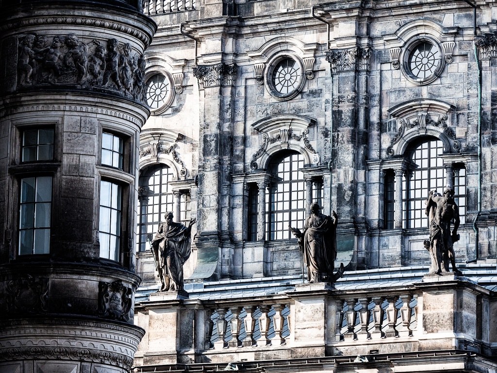 Hofkirche в Дрездене обои