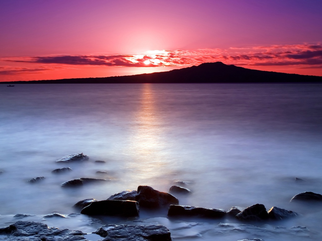 Восход над озером обои