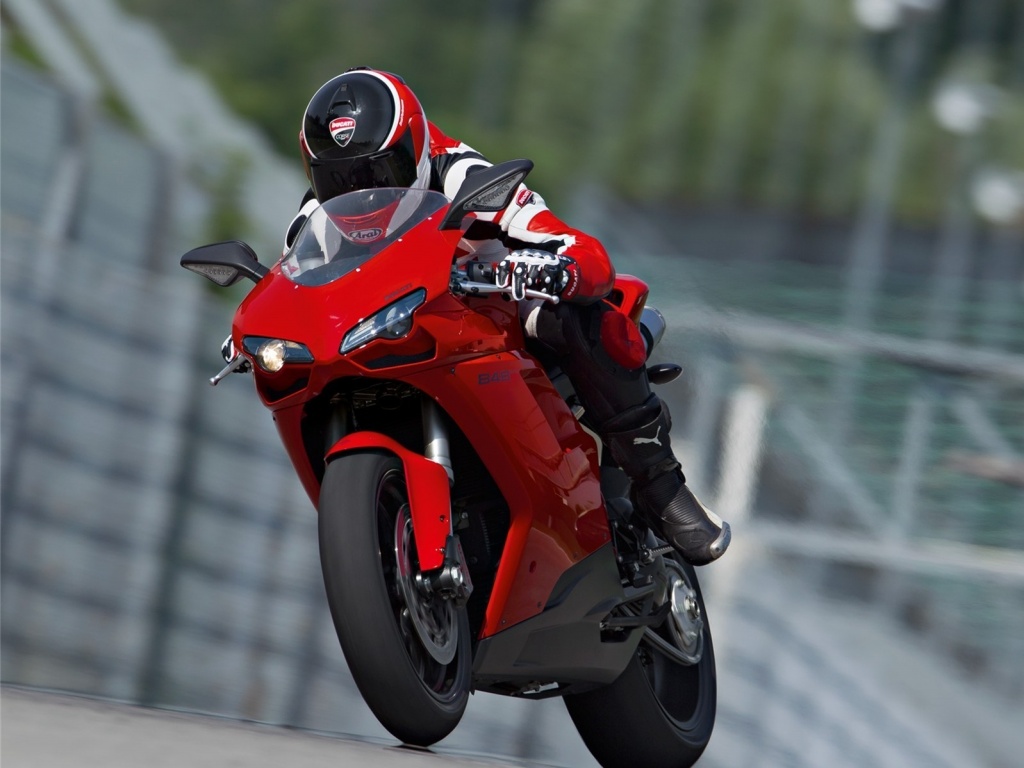 Мотоциклист на Дукати 848 обои