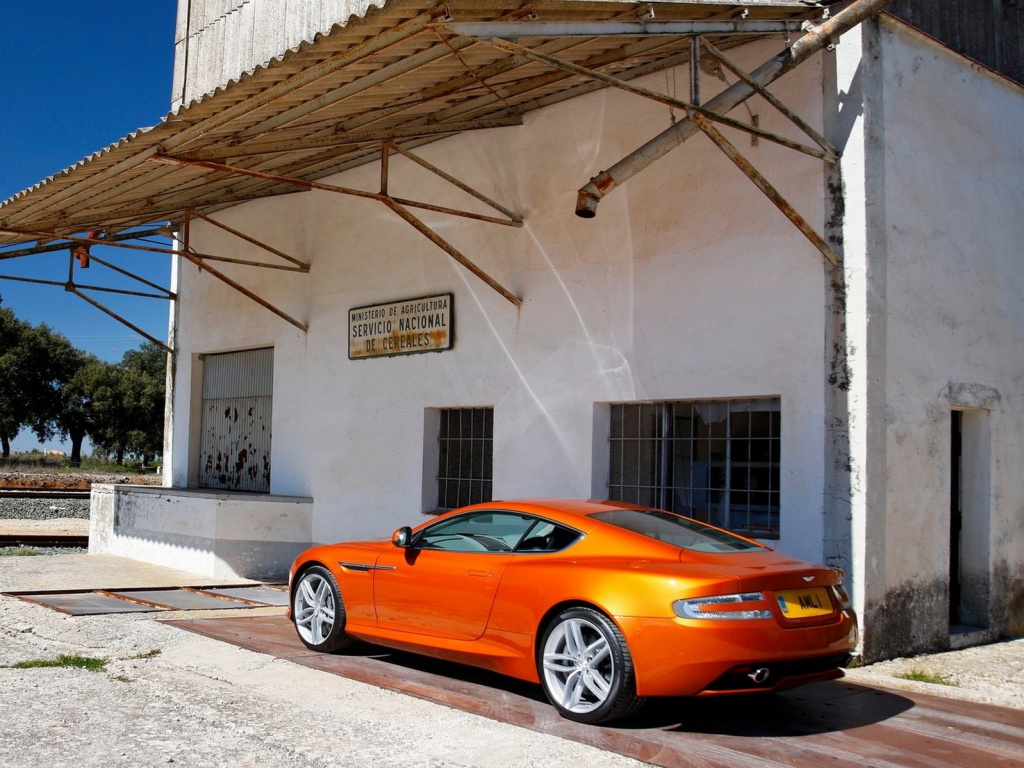 Aston Martin обои