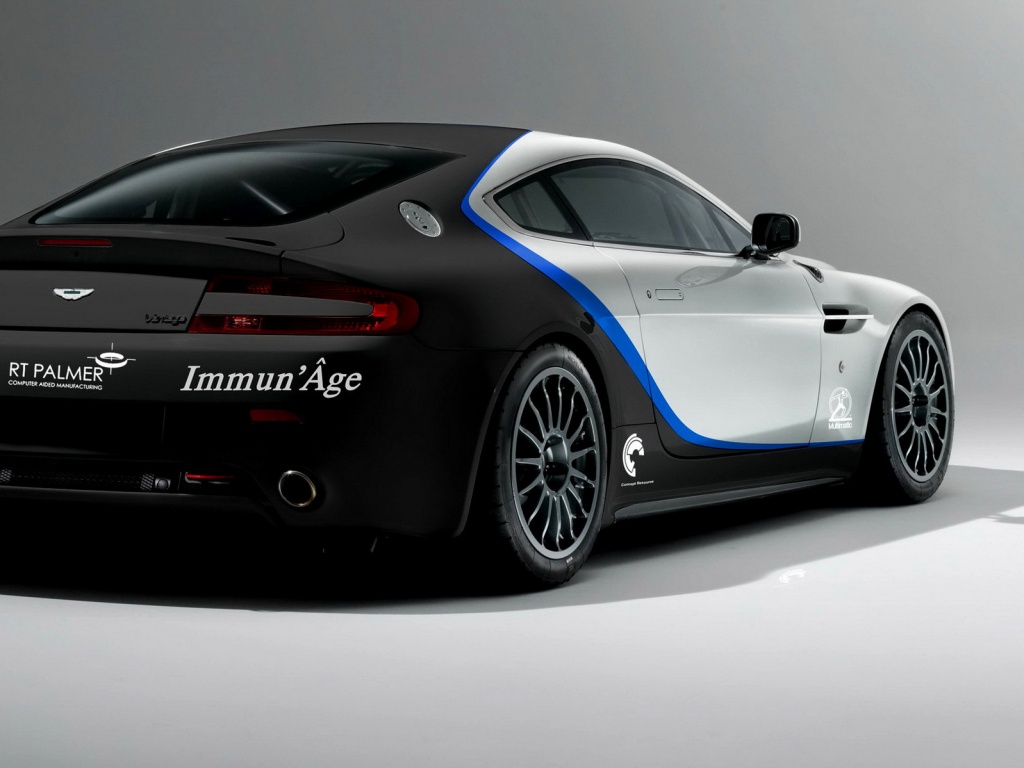 Астон Мартин обои