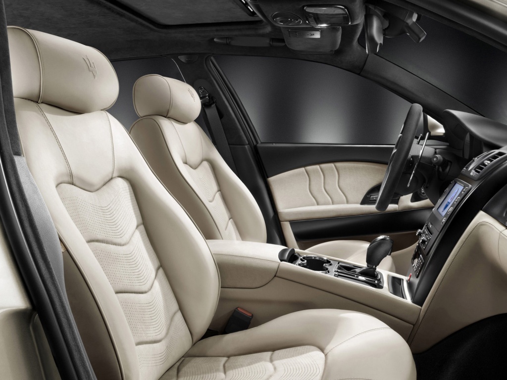 Салон Мазерати Quattroporte обои