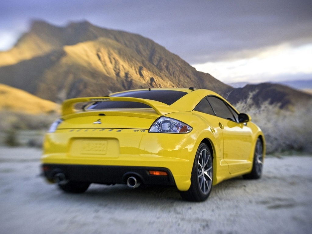 Mitsubishi в горах обои