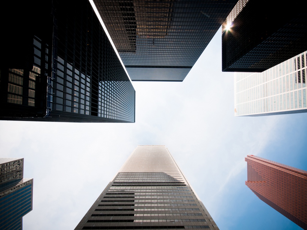 Небоскребы уходящие в облака обои