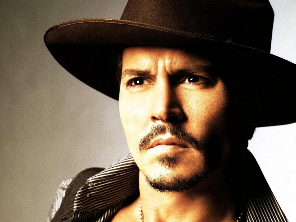 Актер Джонни Депп в широкополой шляпе обои