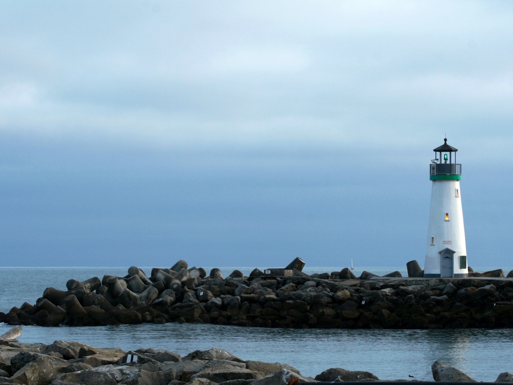 Маяк в порту Санта-Круз обои
