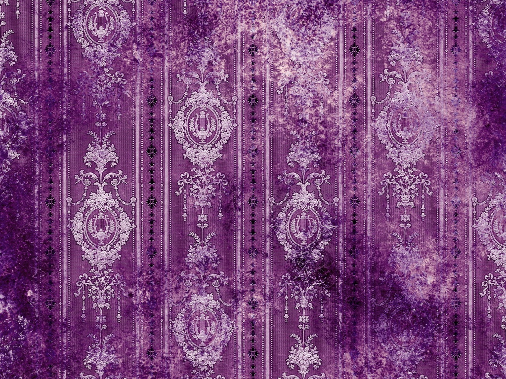 Старинные фиолетовые обои с узорами обои