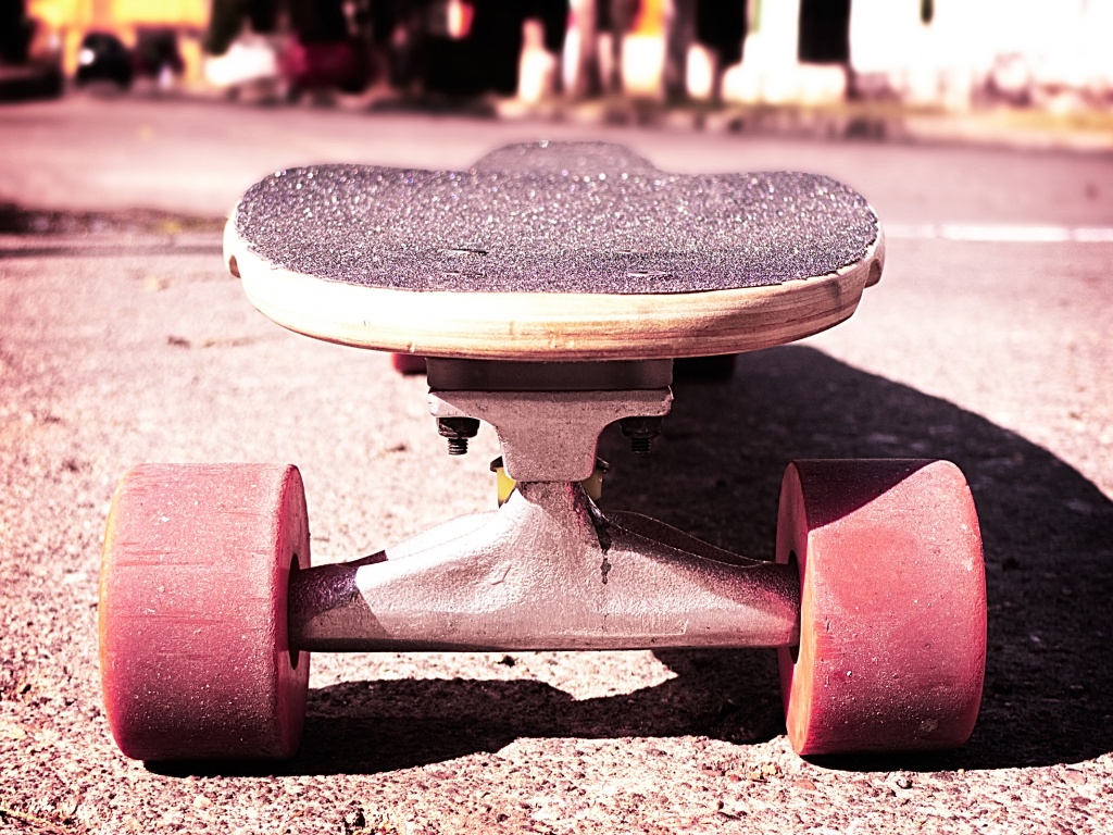 Скейтборд на солнце обои