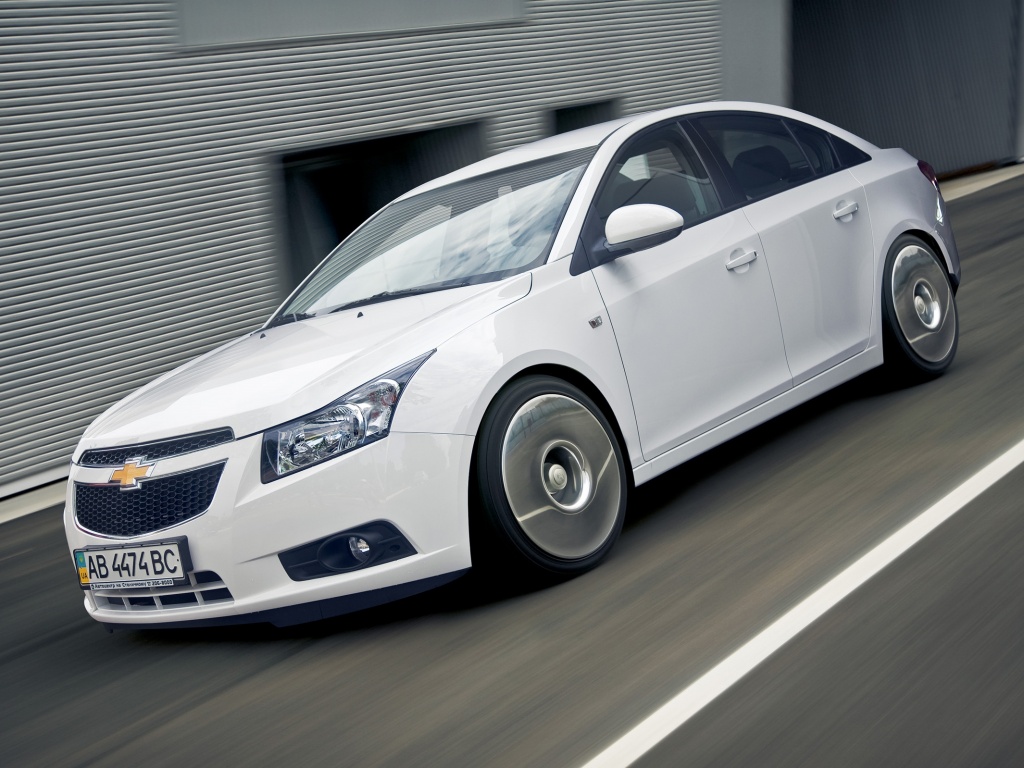 Chevrolet Круз белый седан обои