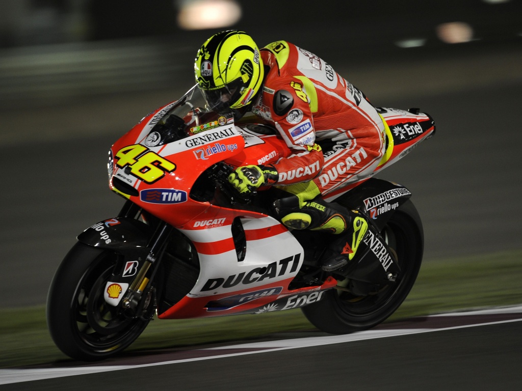 Мотоциклист на треке обои