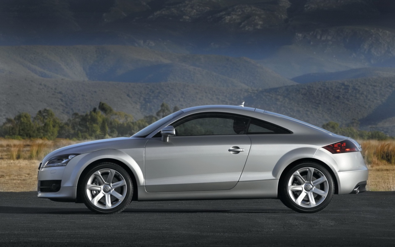 Трехдверный ауди обои