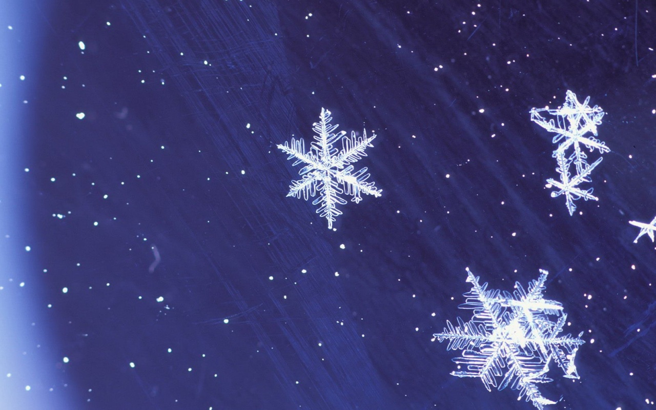 Снежинки обои