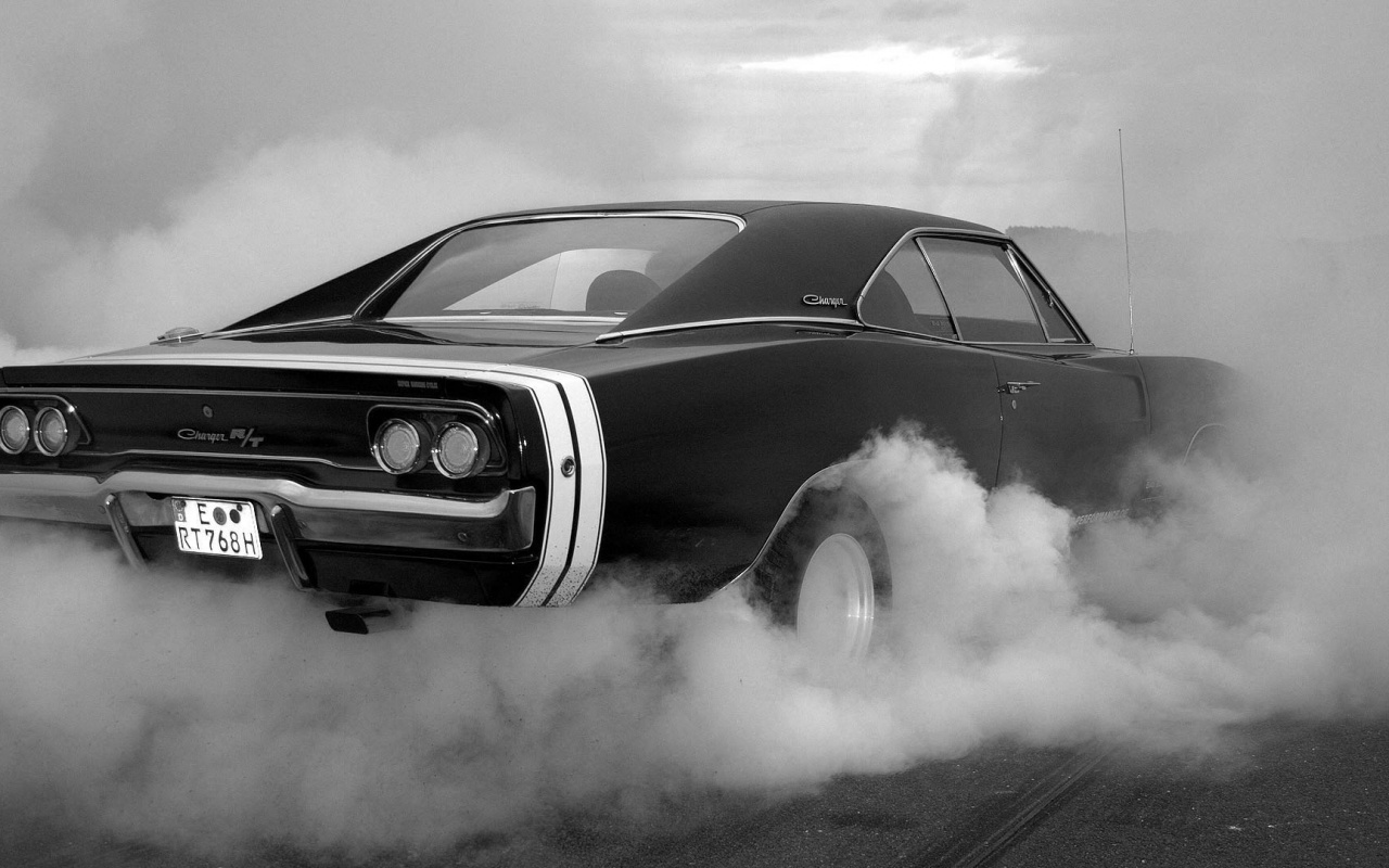 Додж Чарджер жжет резину обои