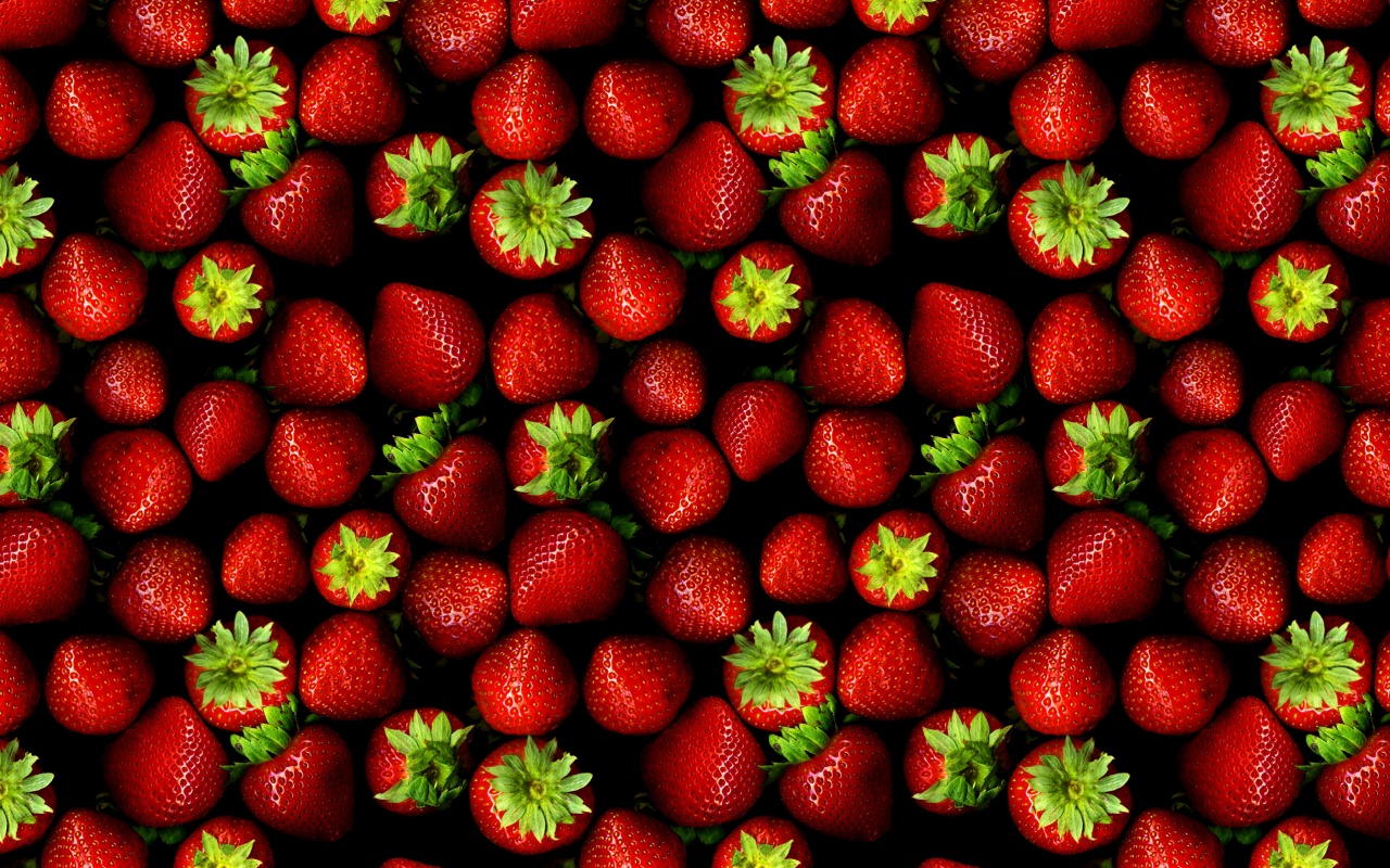 Сочная отличная клубника обои