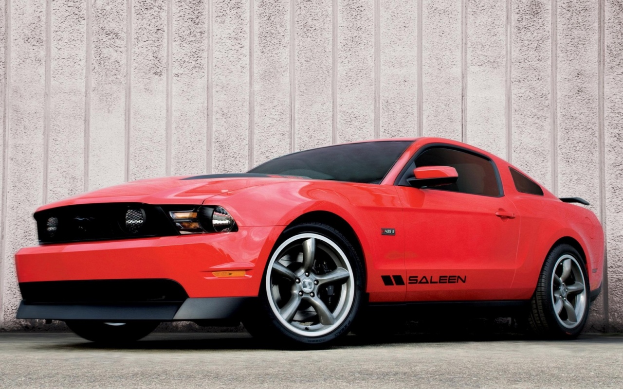 Красный Мустанг GT обои