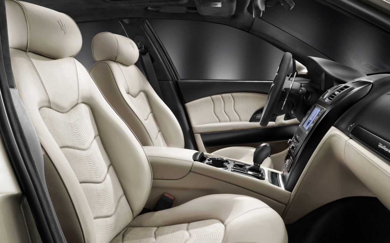 Салон Мазерати Quattroporte обои