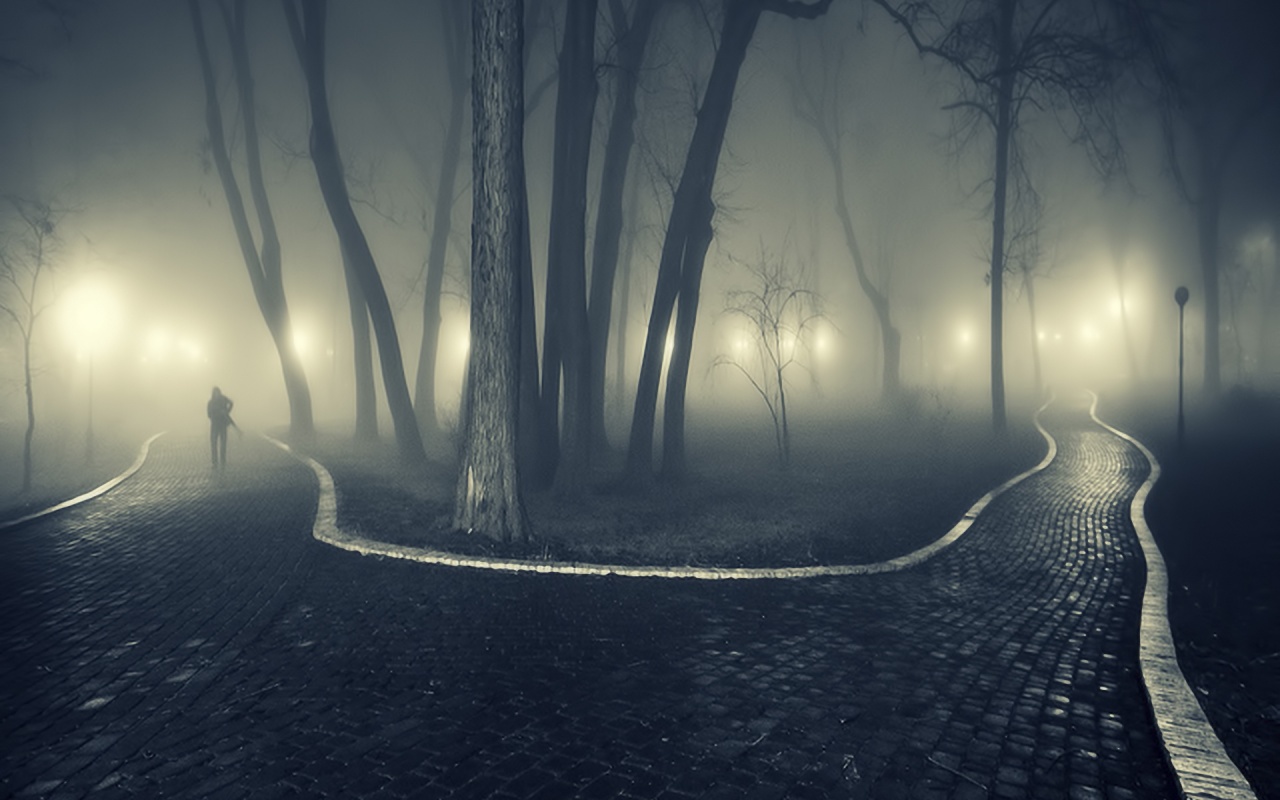 Пустынный лабиринт парковых дорожек обои