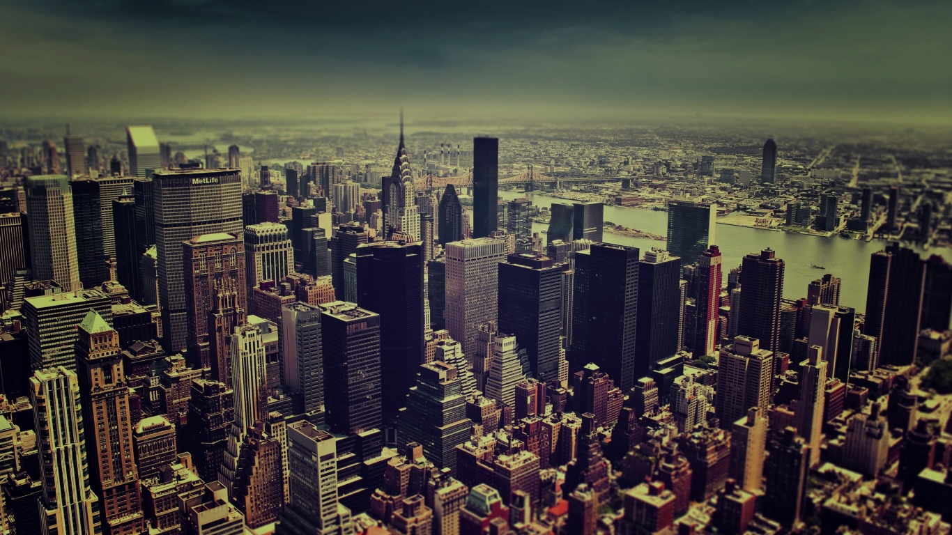 Темное небо над городом обои