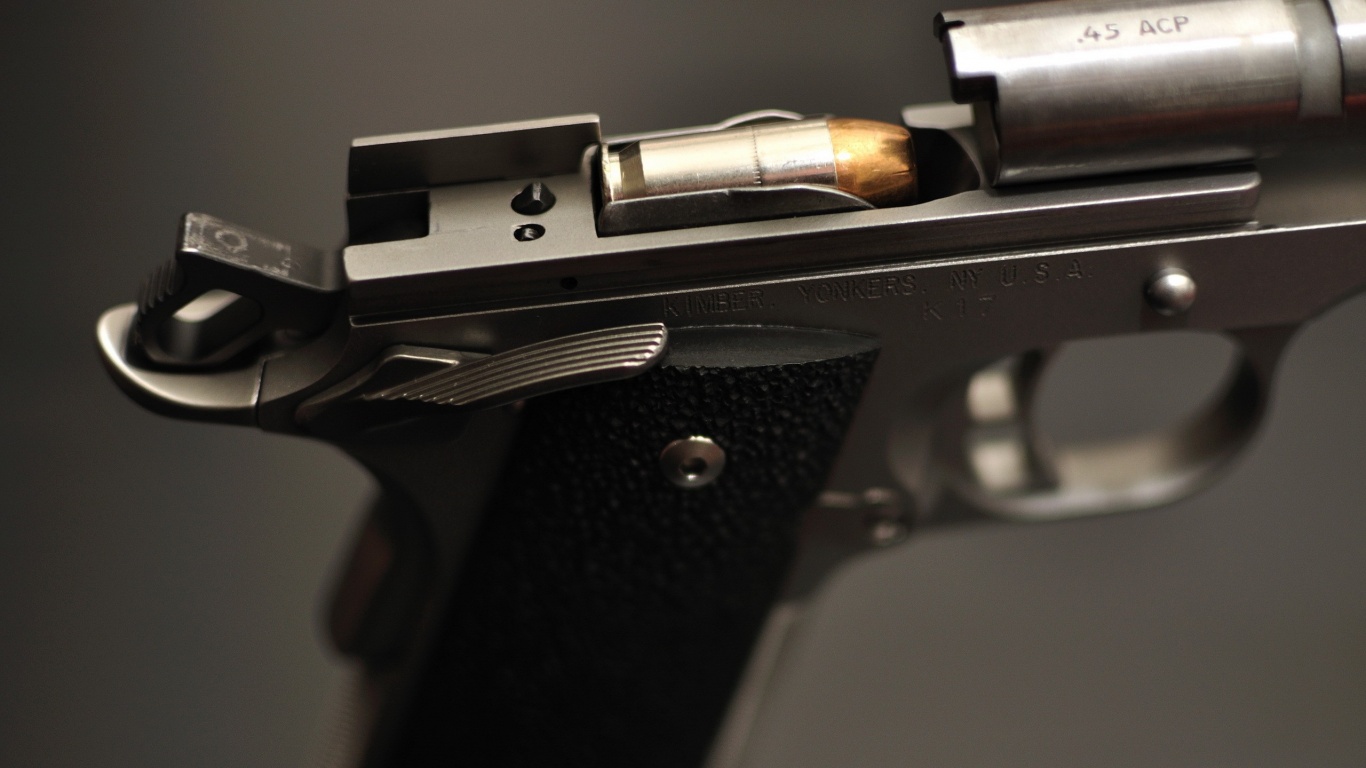 Разобранный пистолет обои