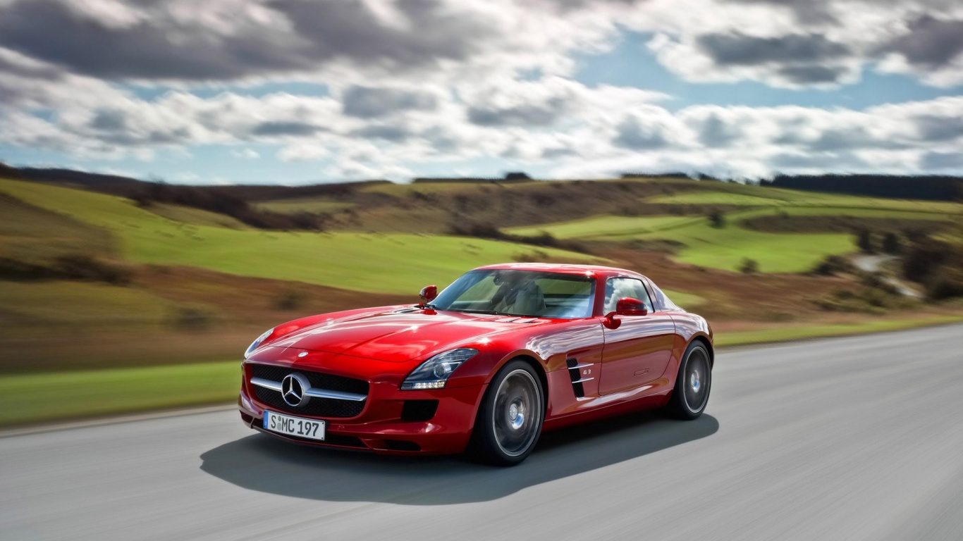Красный спортивный мерседес обои