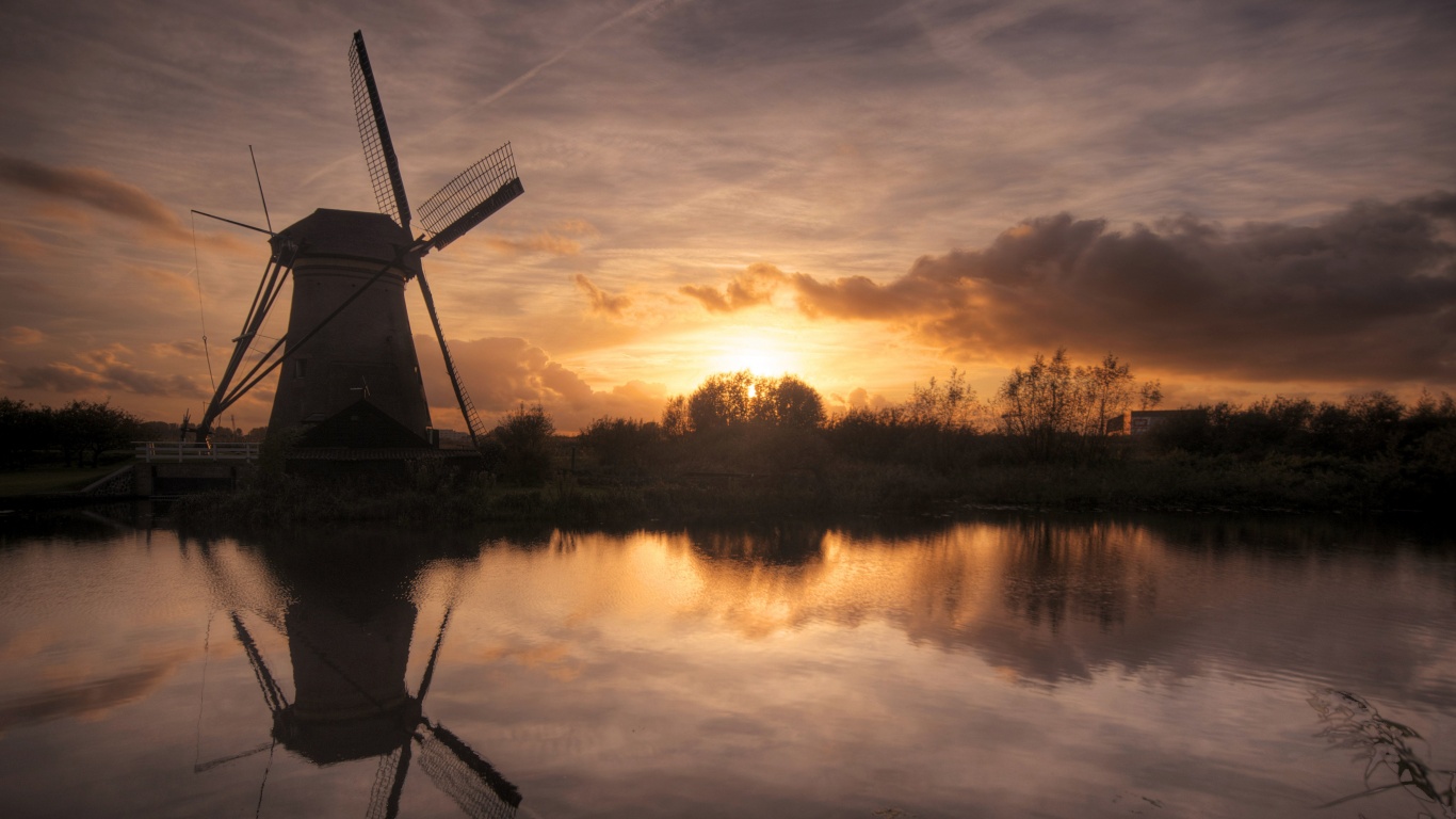 Мельница на озере обои