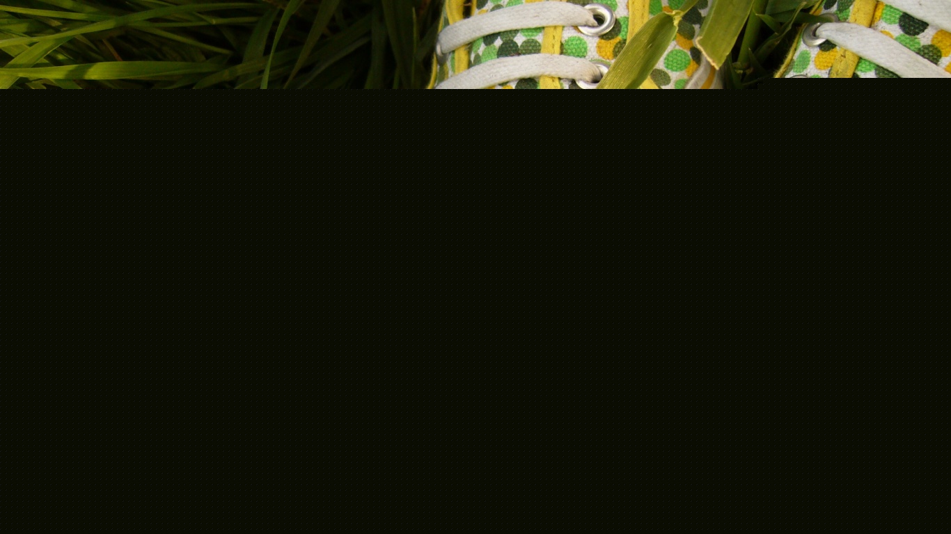 Желтые кеды в горошек обои