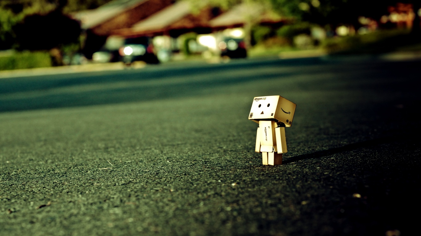 Данбо смотрит вверх обои