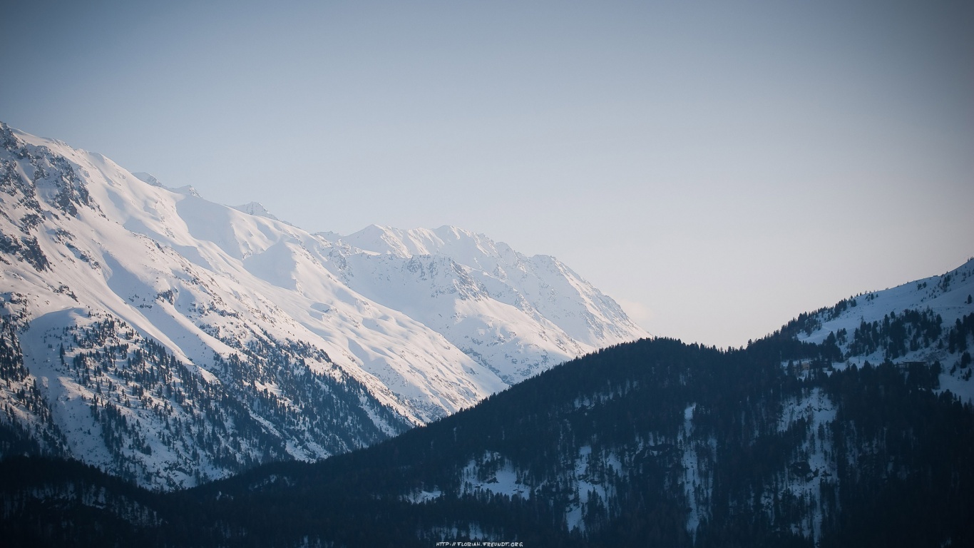 Горные вершины зимой обои