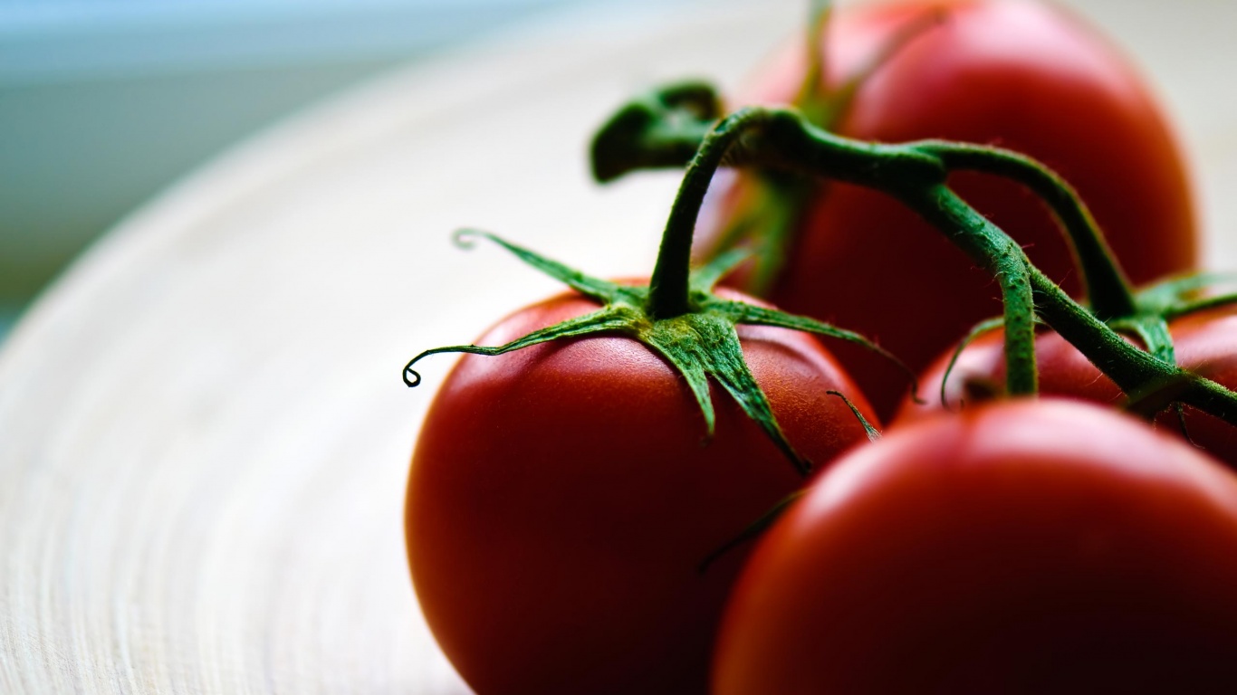 Аппетитные помидоры обои