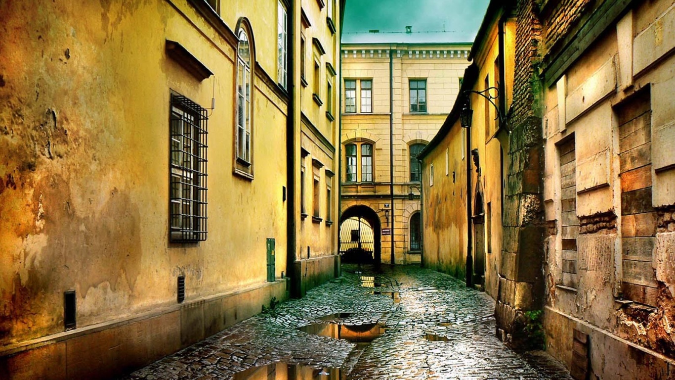 Проходной дворик обои