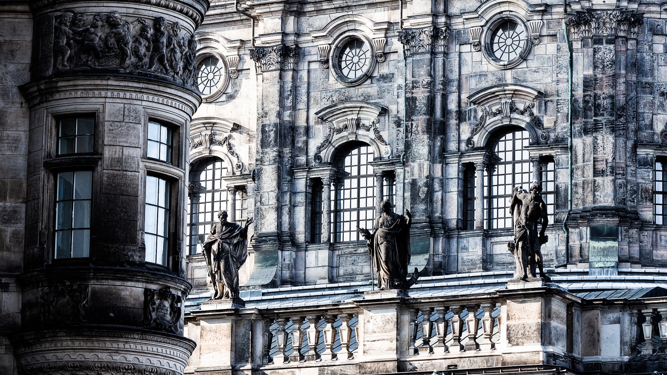 Hofkirche в Дрездене обои