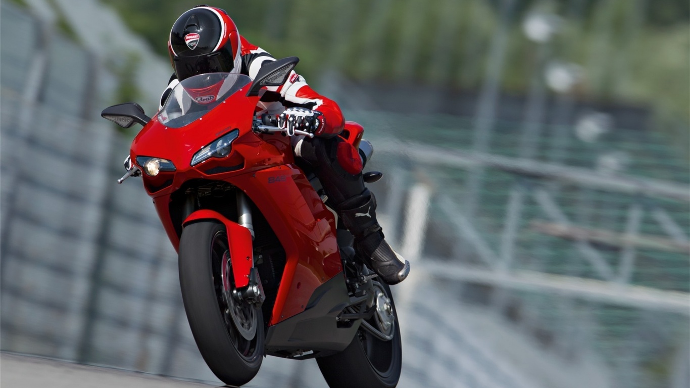 Мотоциклист на Дукати 848 обои