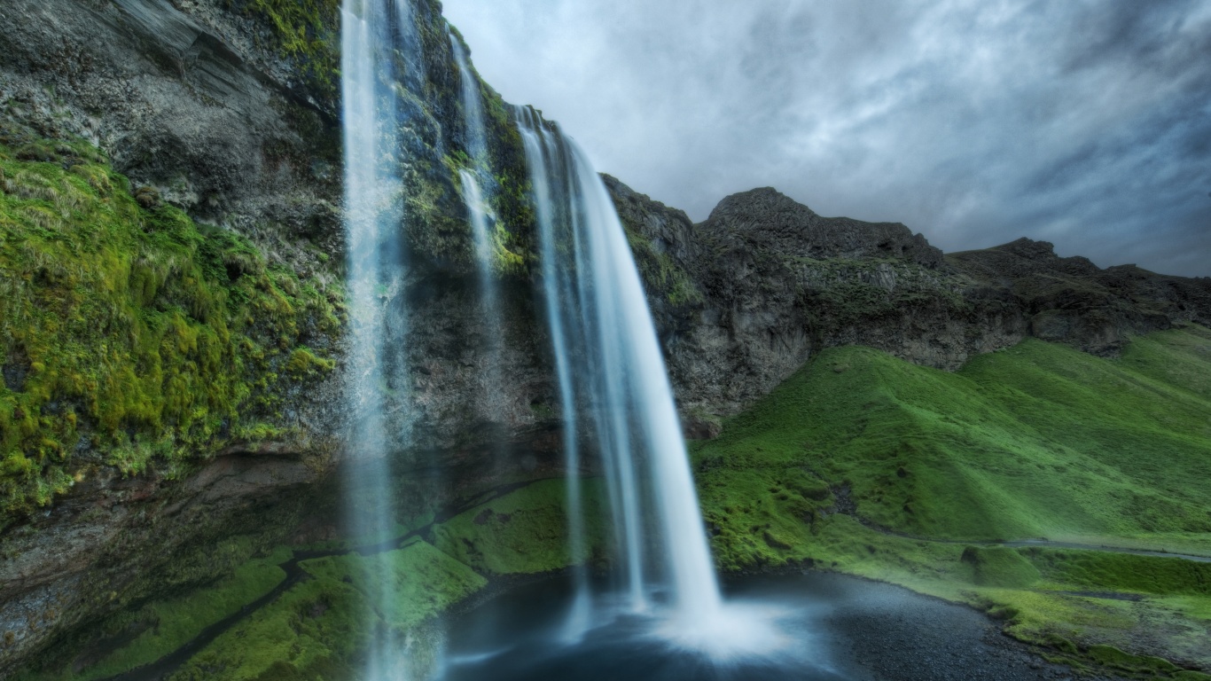 Нарисованный водопад обои