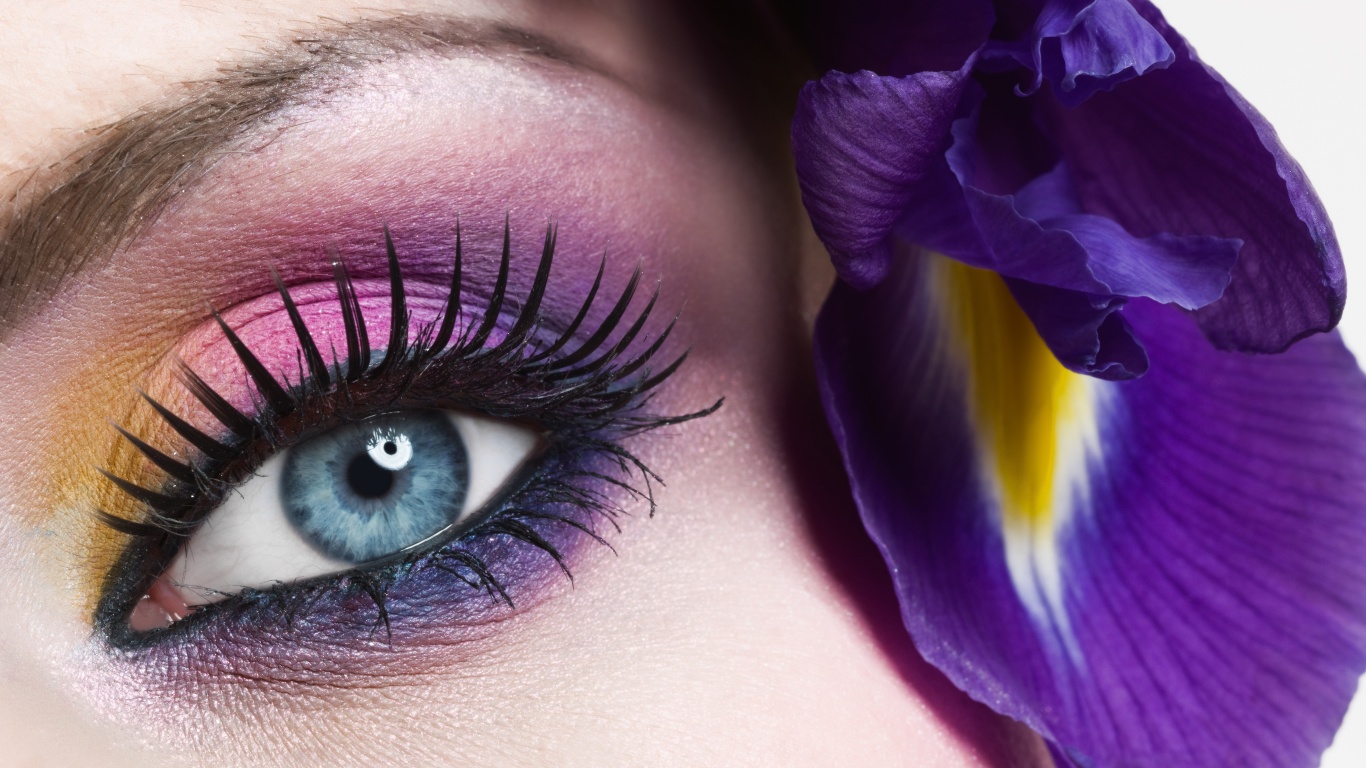 Макияж и цветок обои