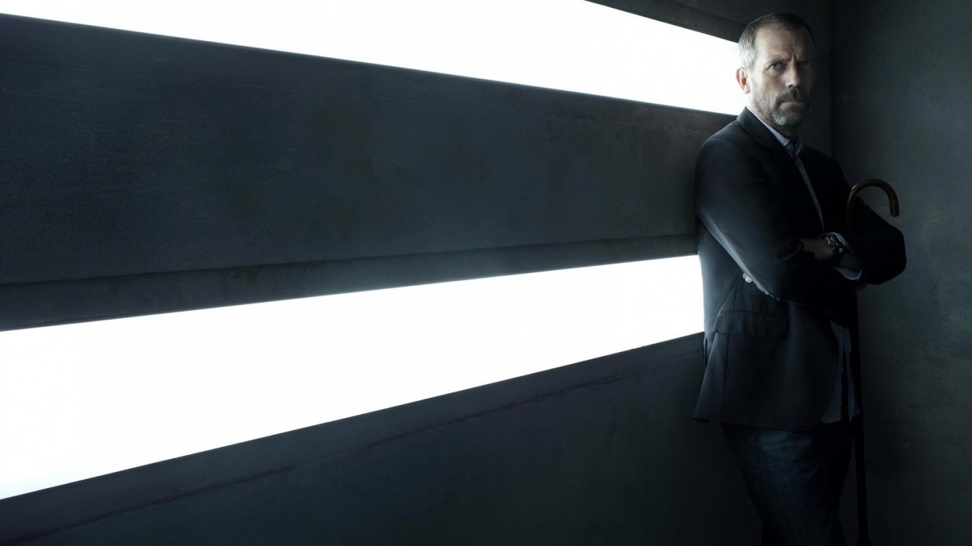 Хаус в лаборатории обои