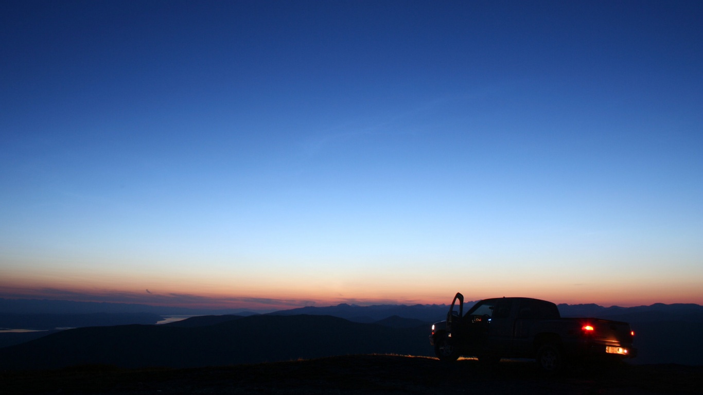 Авто на фоне заката обои