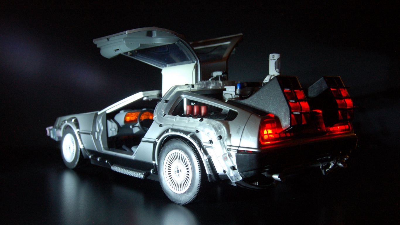 Фигурка делореана обои