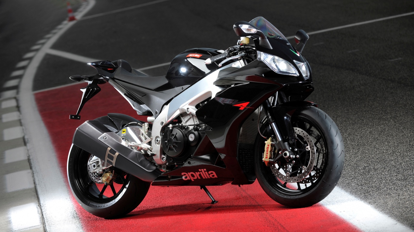 Aprilia на треке обои